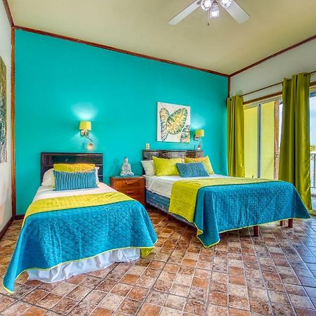 Los Balcones Over The Sea Hotel Bocas del Toro Bagian luar foto