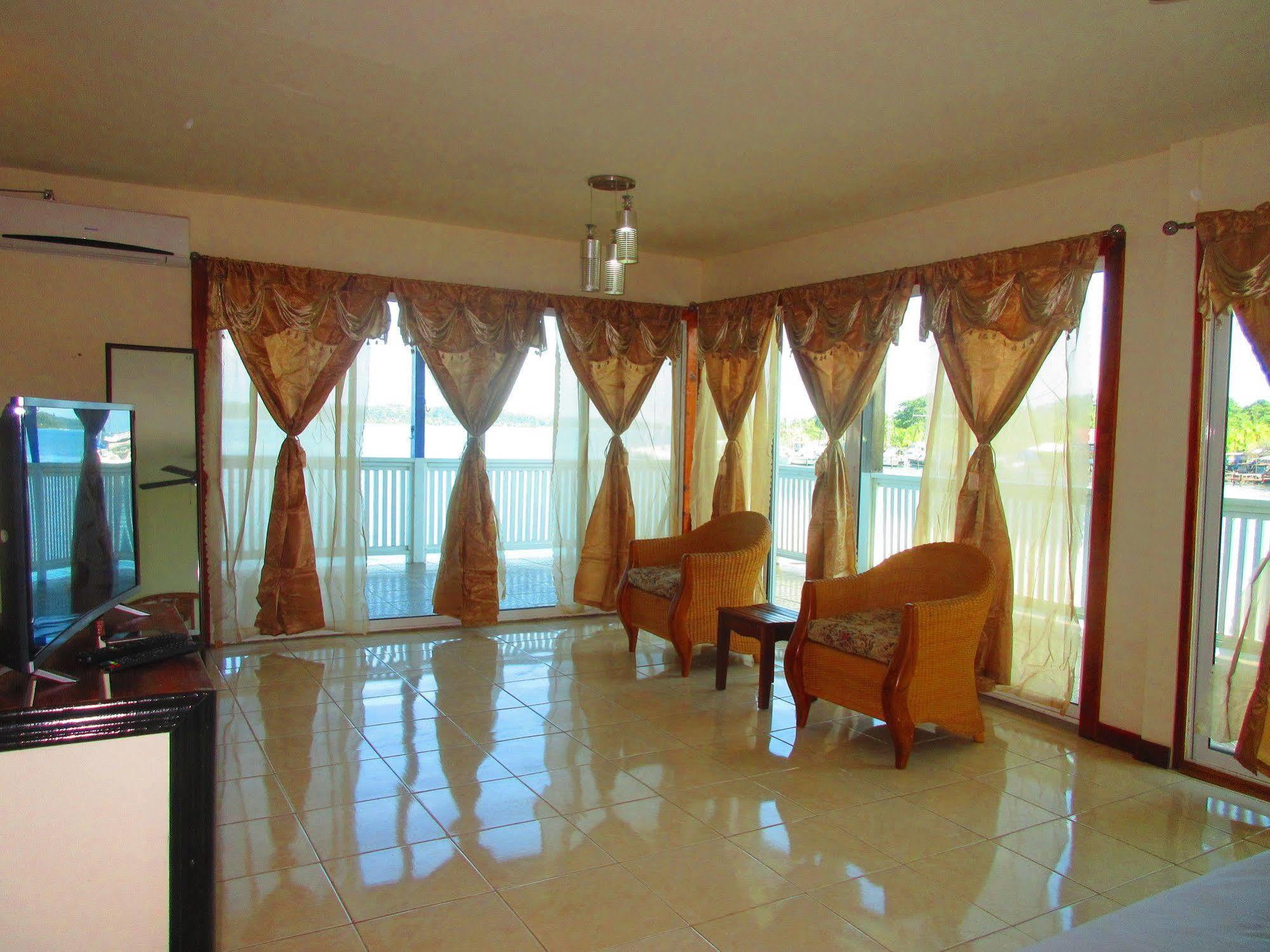 Los Balcones Over The Sea Hotel Bocas del Toro Bagian luar foto