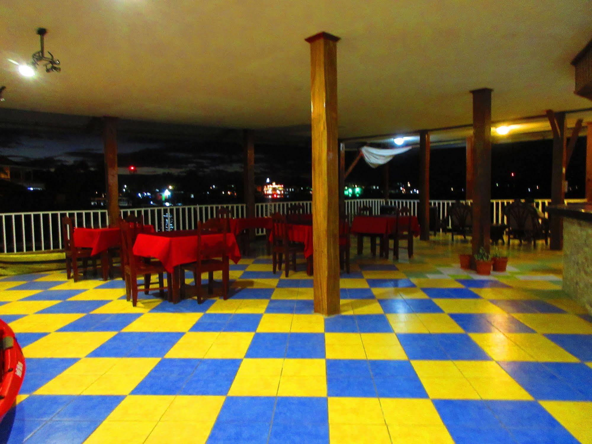 Los Balcones Over The Sea Hotel Bocas del Toro Bagian luar foto