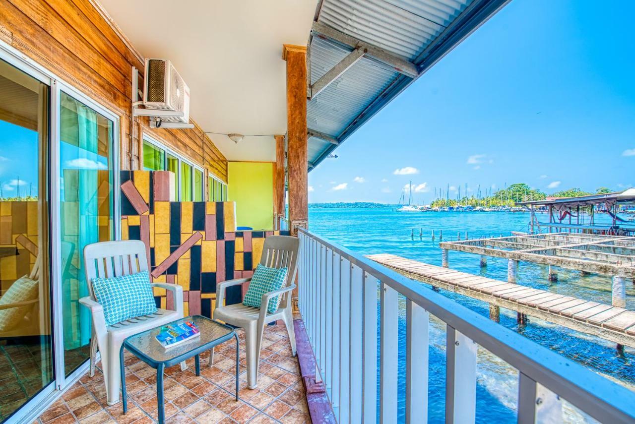 Los Balcones Over The Sea Hotel Bocas del Toro Bagian luar foto