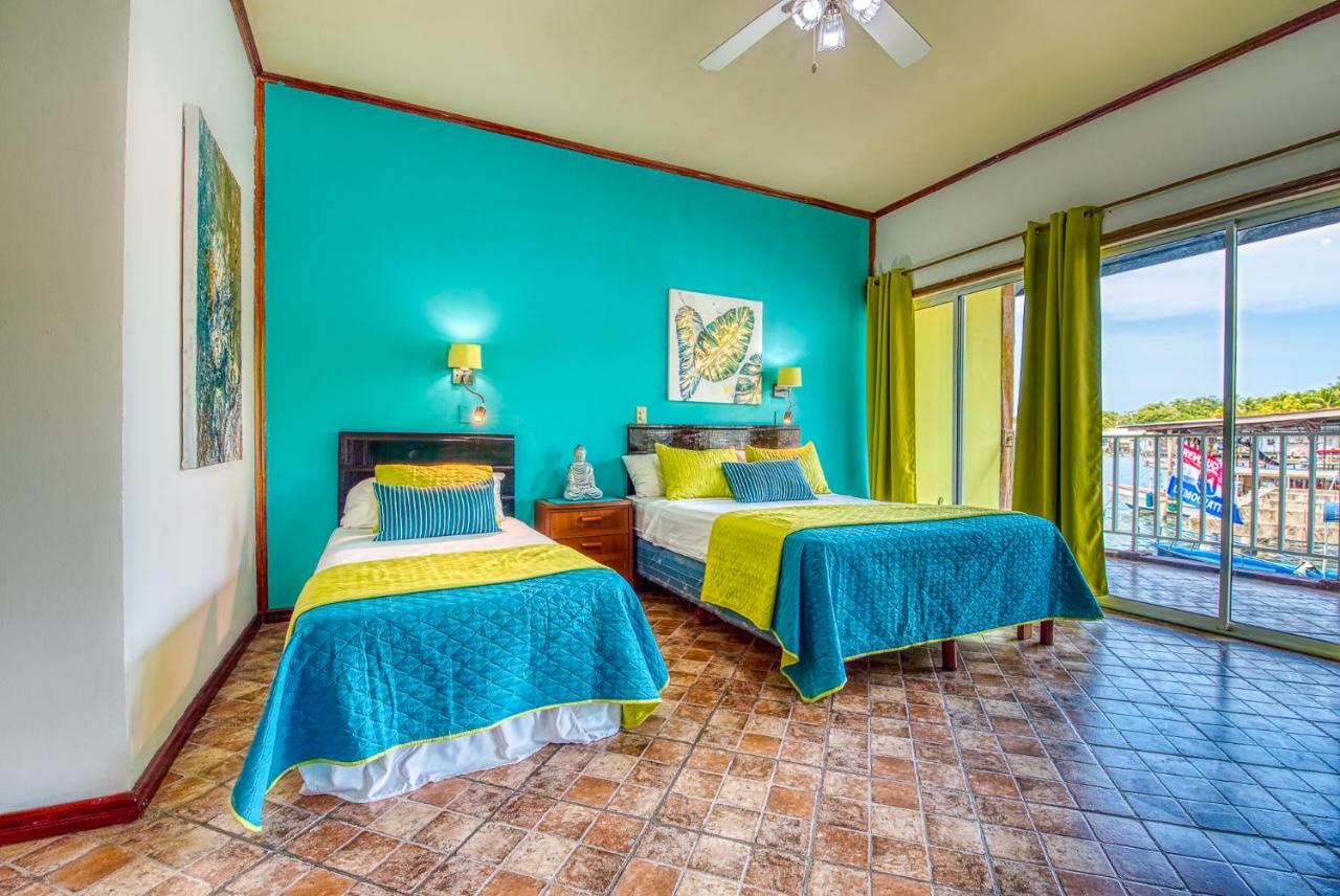Los Balcones Over The Sea Hotel Bocas del Toro Bagian luar foto