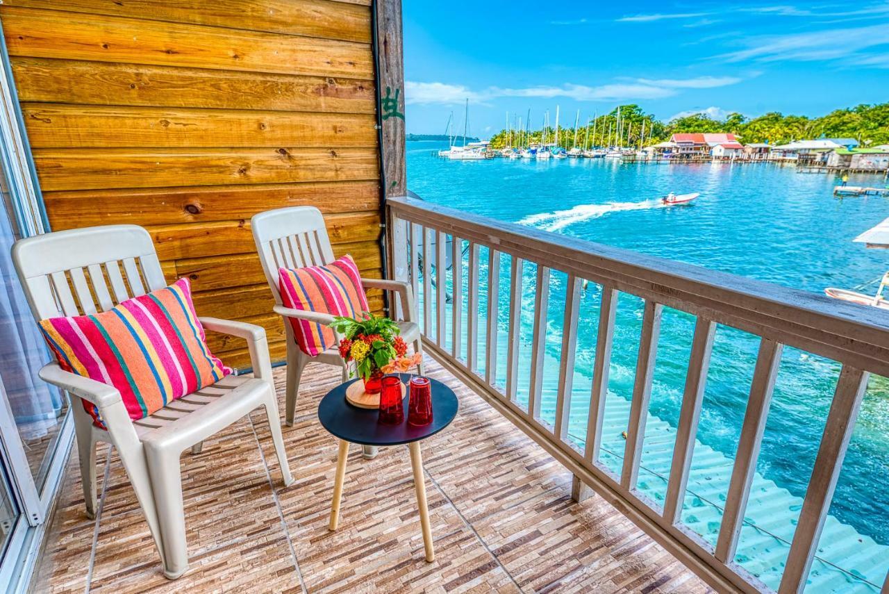Los Balcones Over The Sea Hotel Bocas del Toro Bagian luar foto